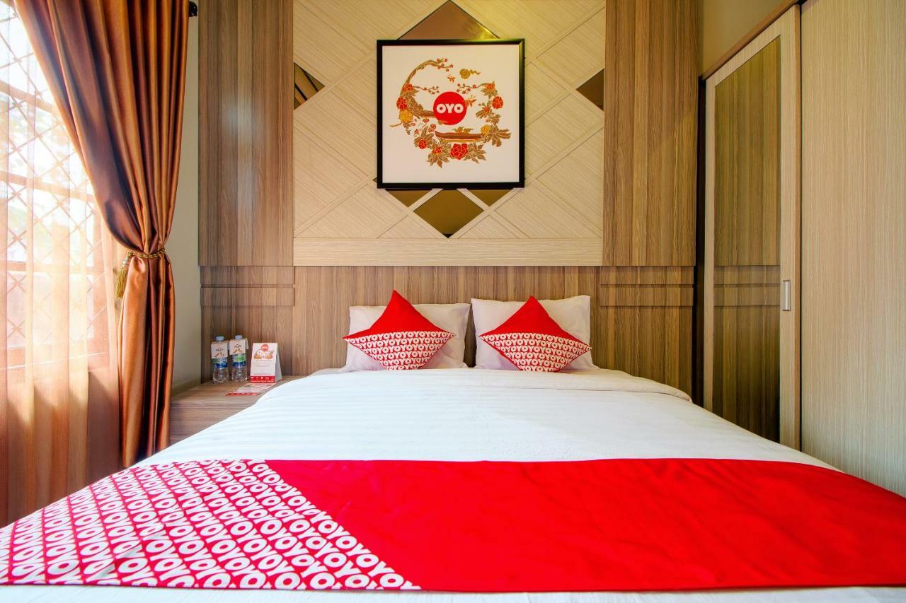 Oyo 1195 The Doctor'S Guest House Syariah Kejayan Экстерьер фото