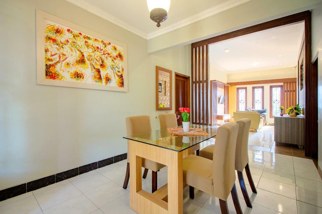 Oyo 1195 The Doctor'S Guest House Syariah Kejayan Экстерьер фото
